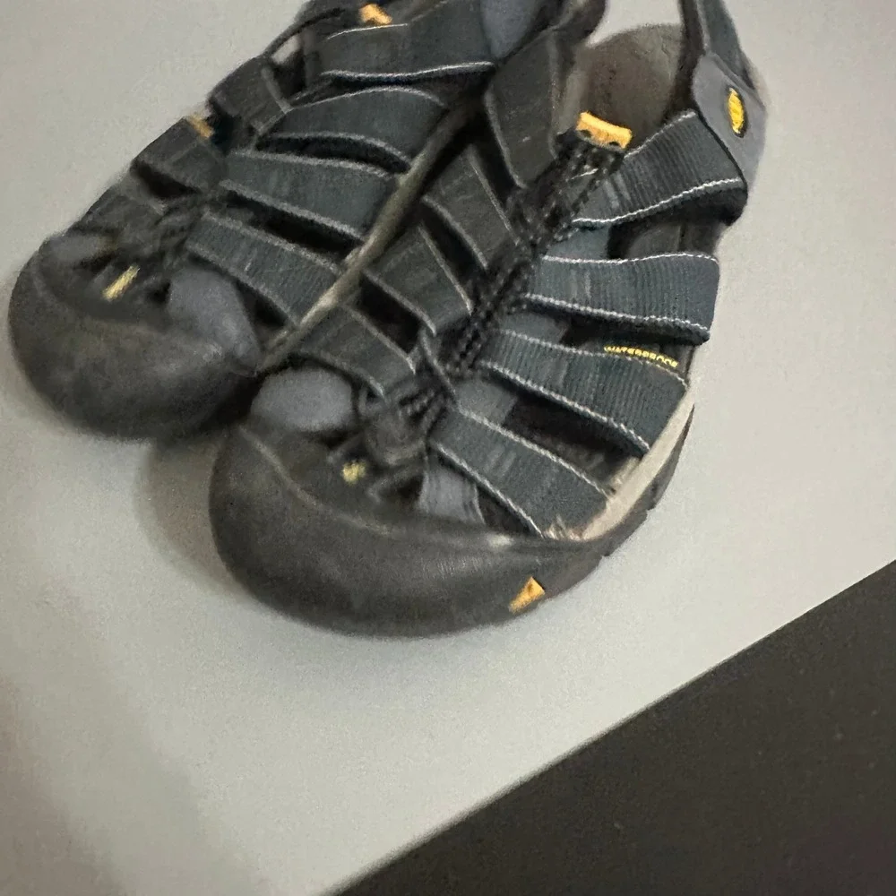 Keen Newport H2 Mens Waterproof Hiking Sandals Blue Black Size 11.5 Sport Shoes